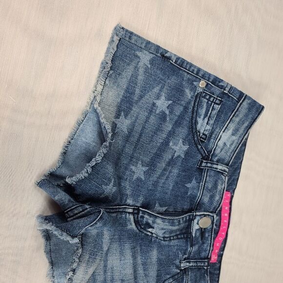 Tinsel Town Star Print Denim Shorts - Picture 2 of 7